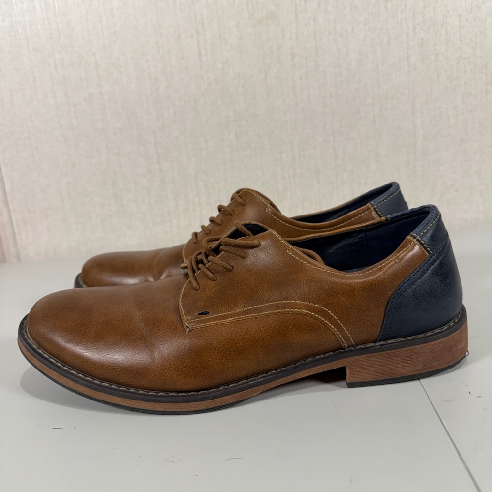 Izod kasson mens Oxford dress casual shoe size 9M dark tan and navy blue